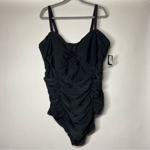 NEW Torrid Size 4 4X Slim Fix Wireless Lattice Front Black One Piece Swimsuit
